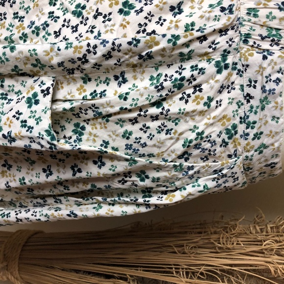 Old Navy Pockets Mini Circle Skirt Floral Small - Picture 7 of 9